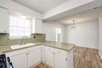 5900 Glen Meadow Drive, Austin, TX 78745 - Photo 27
