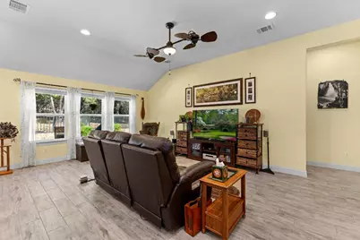 2009 Omaha Drive, Lago Vista, TX 78645 - Photo 7