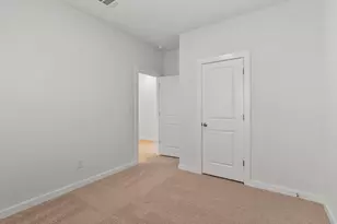 290 Bloomington Loop, Hutto, TX 78634 - Photo 9