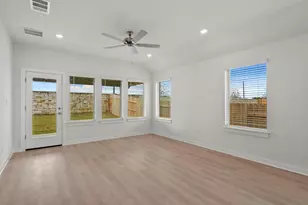 290 Bloomington Loop, Hutto, TX 78634 - Photo 21