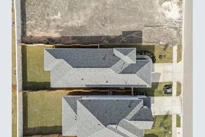 290 Bloomington Loop, Hutto, TX 78634 - Photo 31