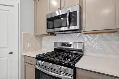 290 Bloomington Loop, Hutto, TX 78634 - Photo 19