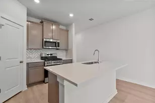 290 Bloomington Loop, Hutto, TX 78634 - Photo 13