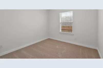 290 Bloomington Loop, Hutto, TX 78634 - Photo 11