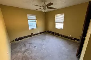 321 N Front St, Holland, TX 76534 - Photo 3