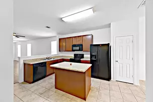 5721 Knoll Pines Pass, Austin, TX 78724 - Photo 7