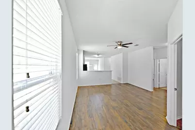 5721 Knoll Pines Pass, Austin, TX 78724 - Photo 3