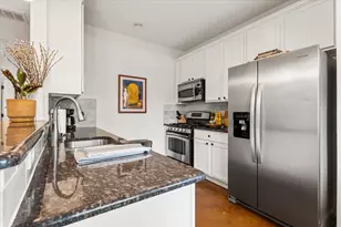 1914 Garden St, Austin, TX 78702 - Photo 9