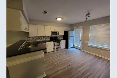 2903 Catalina #B Drive, Austin, TX 78741 - Photo 7