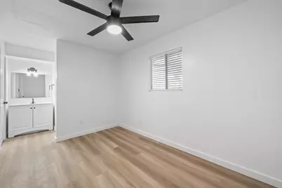 2410 Longview Street #D-101, Austin, TX 78705 - Photo 9