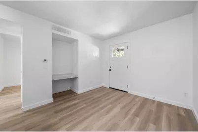 2410 Longview Street #D-101, Austin, TX 78705 - Photo 3