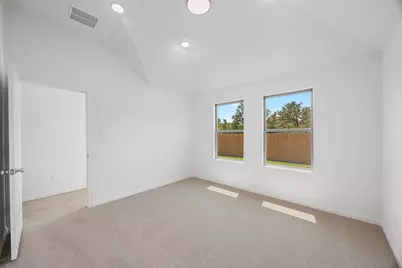 211 Hornet Street, Elgin, TX 78621 - Photo 11