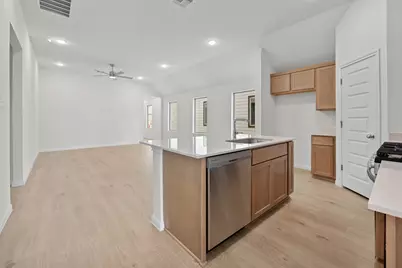 211 Hornet Street, Elgin, TX 78621 - Photo 11