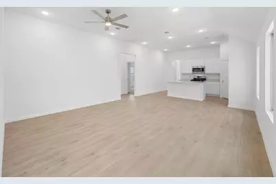 211 Hornet Street, Elgin, TX 78621 - Photo 7