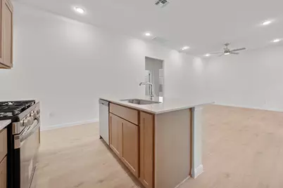 211 Hornet Street, Elgin, TX 78621 - Photo 9