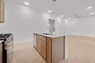 211 Hornet St, Elgin, TX 78621 - Photo 9