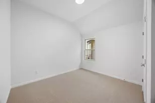 211 Hornet St, Elgin, TX 78621 - Photo 19