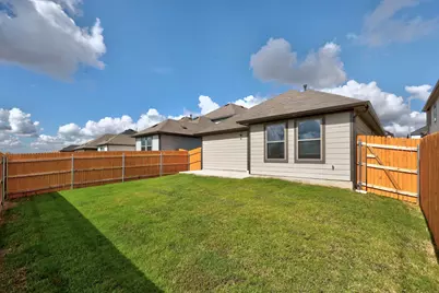 211 Hornet Street, Elgin, TX 78621 - Photo 27