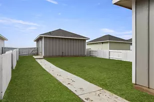 412 Hortus Dr, Kyle, TX 78640 - Photo 5