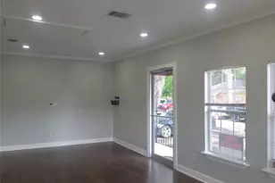 2304 E Cesar Chavez St, Austin, TX 78702 - Photo 1