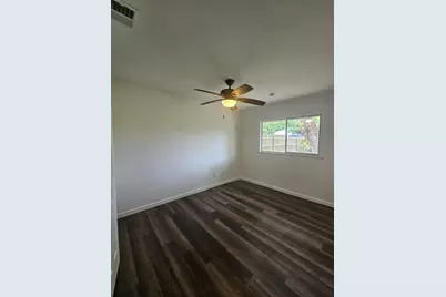 1401 Trinity Street, Lockhart, TX 78644 - Photo 9