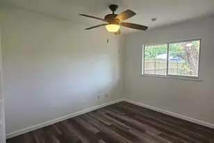 1401 Trinity St, Lockhart, TX 78644 - Photo 9