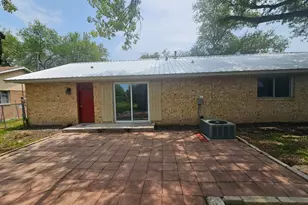 1401 Trinity St, Lockhart, TX 78644 - Photo 21