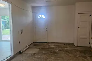 1401 Trinity St, Lockhart, TX 78644 - Photo 27