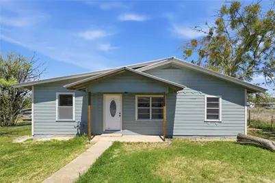 1604 5th Street, Goldthwaite, TX 76844 - Photo 1