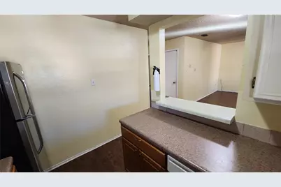 208 N Vanderveer Street #4, Burnet, TX 78611 - Photo 9