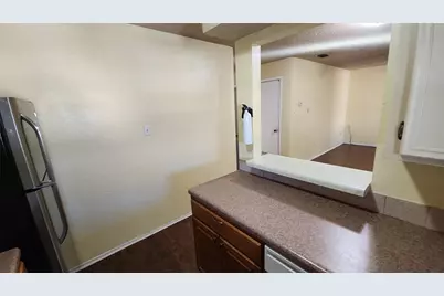 208 N Vanderveer Street #4, Burnet, TX 78611 - Photo 9