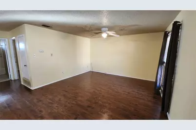 208 N Vanderveer Street #4, Burnet, TX 78611 - Photo 3