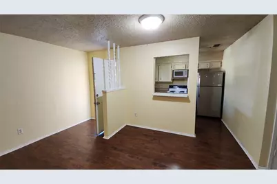 208 N Vanderveer Street #4, Burnet, TX 78611 - Photo 5