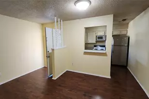 208 N Vanderveer St, Burnet, TX 78611 - Photo 5