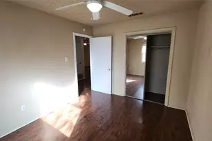 208 N Vanderveer St, Burnet, TX 78611 - Photo 11