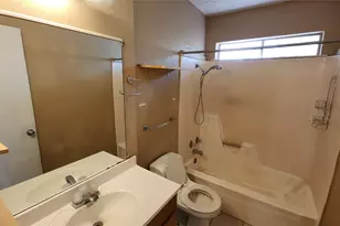 208 N Vanderveer St, Burnet, TX 78611 - Photo 13