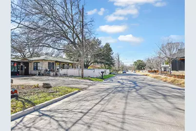 5405 Prock Lane, Austin, TX 78721 - Photo 3