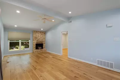 8105 S 1st Street, Austin, TX 78748 - Photo 9