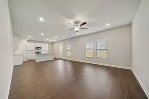 13801 Ryan Range Ln, Elgin, TX 78621 - Photo 9