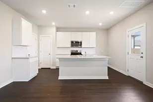 13801 Ryan Range Ln, Elgin, TX 78621 - Photo 5