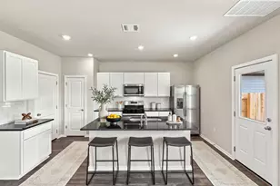 13801 Ryan Range Ln, Elgin, TX 78621 - Photo 5