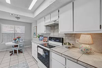 8806 Springmail Units A and B Circle, Austin, TX 78729 - Photo 15