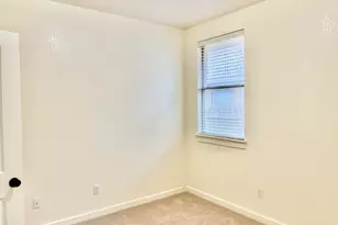 4718 Madrid Dr, Georgetown, TX 78628 - Photo 13