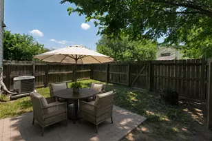 512 Eberhart Ln, Austin, TX 78745 - Photo 17