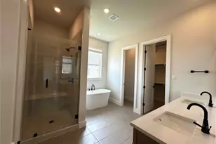 305 E Luna Blue Ln, Jarrell, TX 76537 - Photo 7