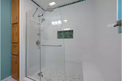 6300 Lakeshore Drive, Lago Vista, TX 78645 - Photo 13