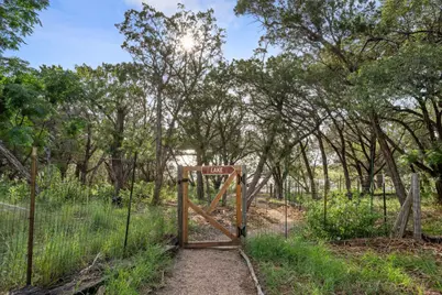 6300 Lakeshore Drive, Lago Vista, TX 78645 - Photo 31