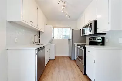 607 E 43rd Street #B, Austin, TX 78751 - Photo 3