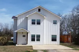 113 S Lockhart St, Paige, TX 78659 - Photo 1