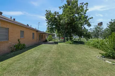 604 N 3rd Street, Thorndale, TX 76577 - Photo 19